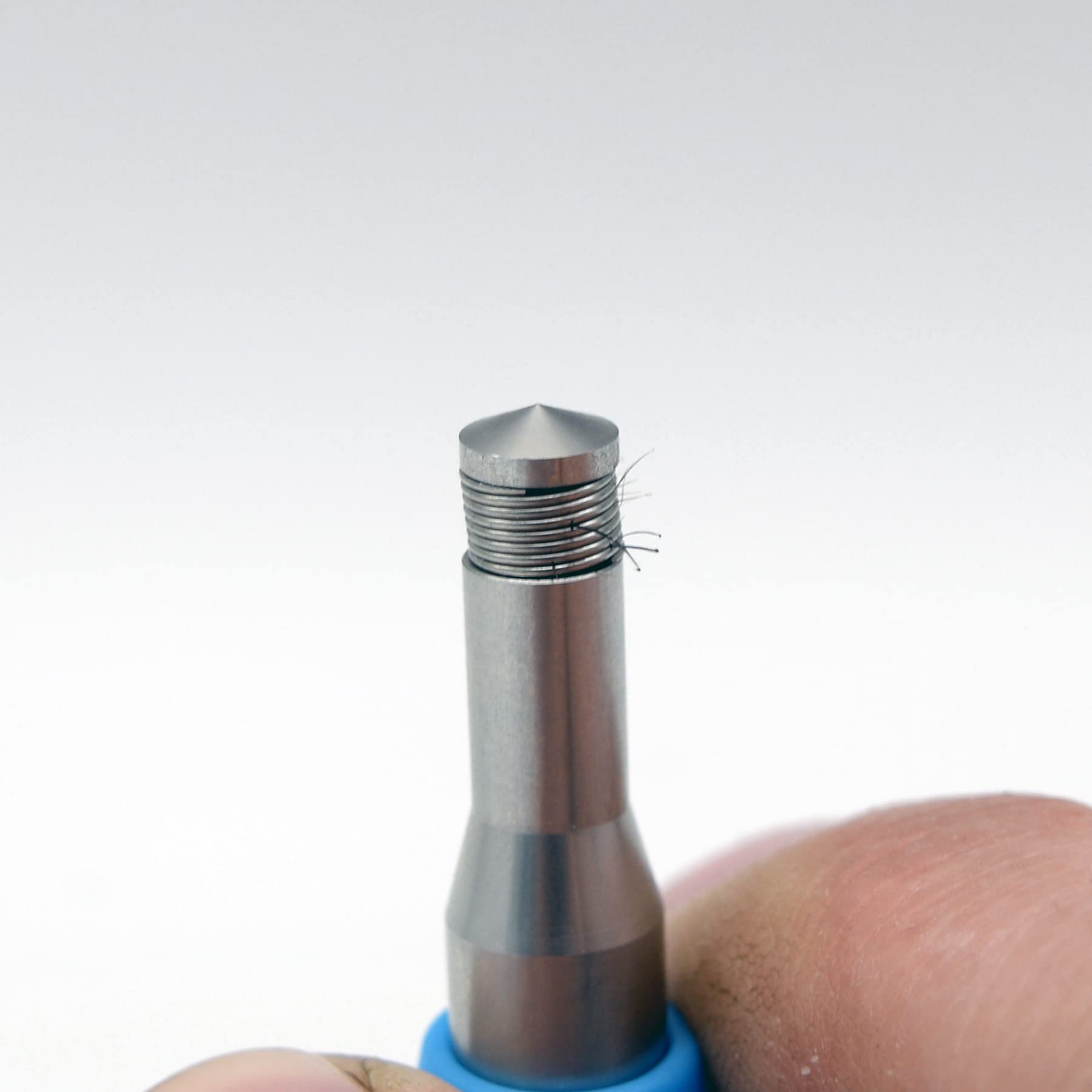 EQUADOSE Tweezy portable-grooming-tool fits in a pocket for on-the-go touch-ups and quick refreshes.