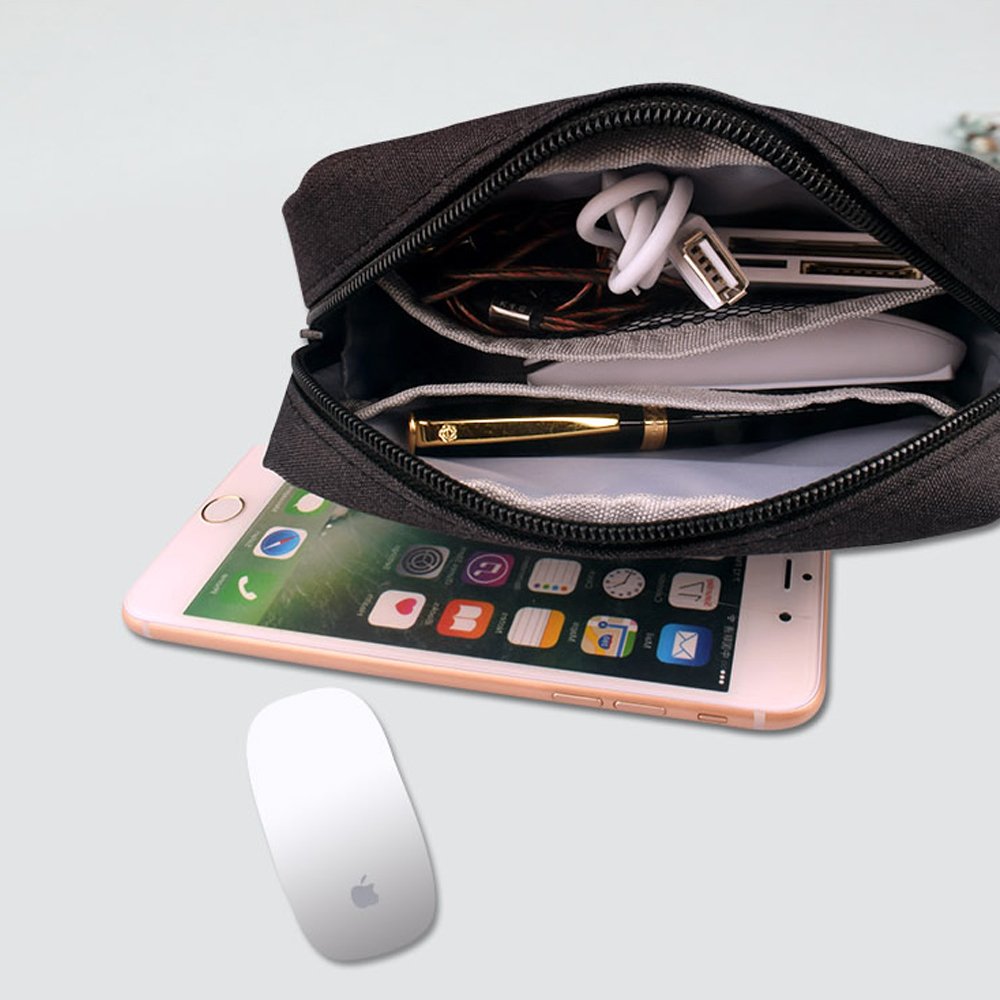 ERCRYSTO inner mesh pocket holds cables and SD cards neatly