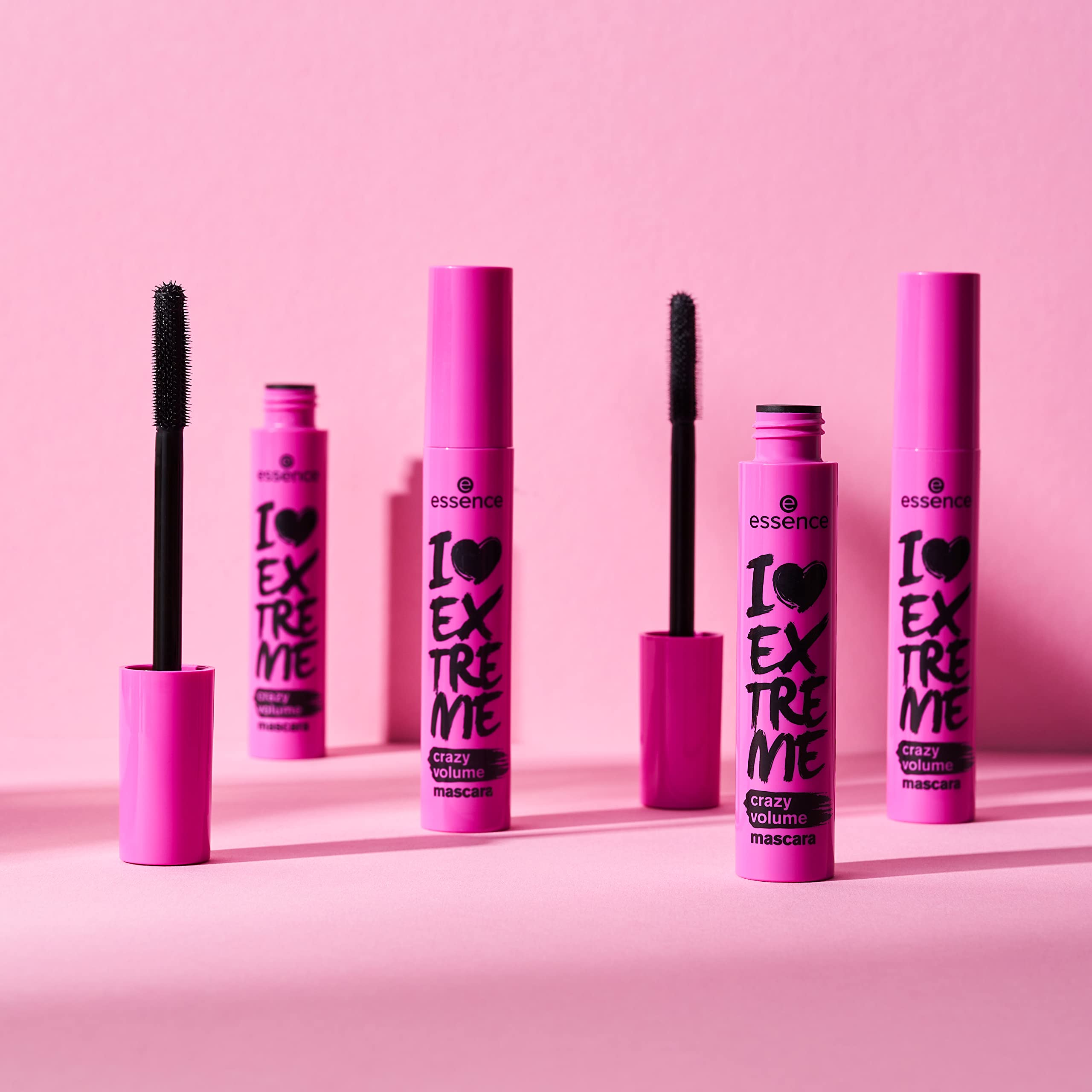 essence I Love Extreme Crazy Volume Mascara no-residue brush closeup implies easy removal.