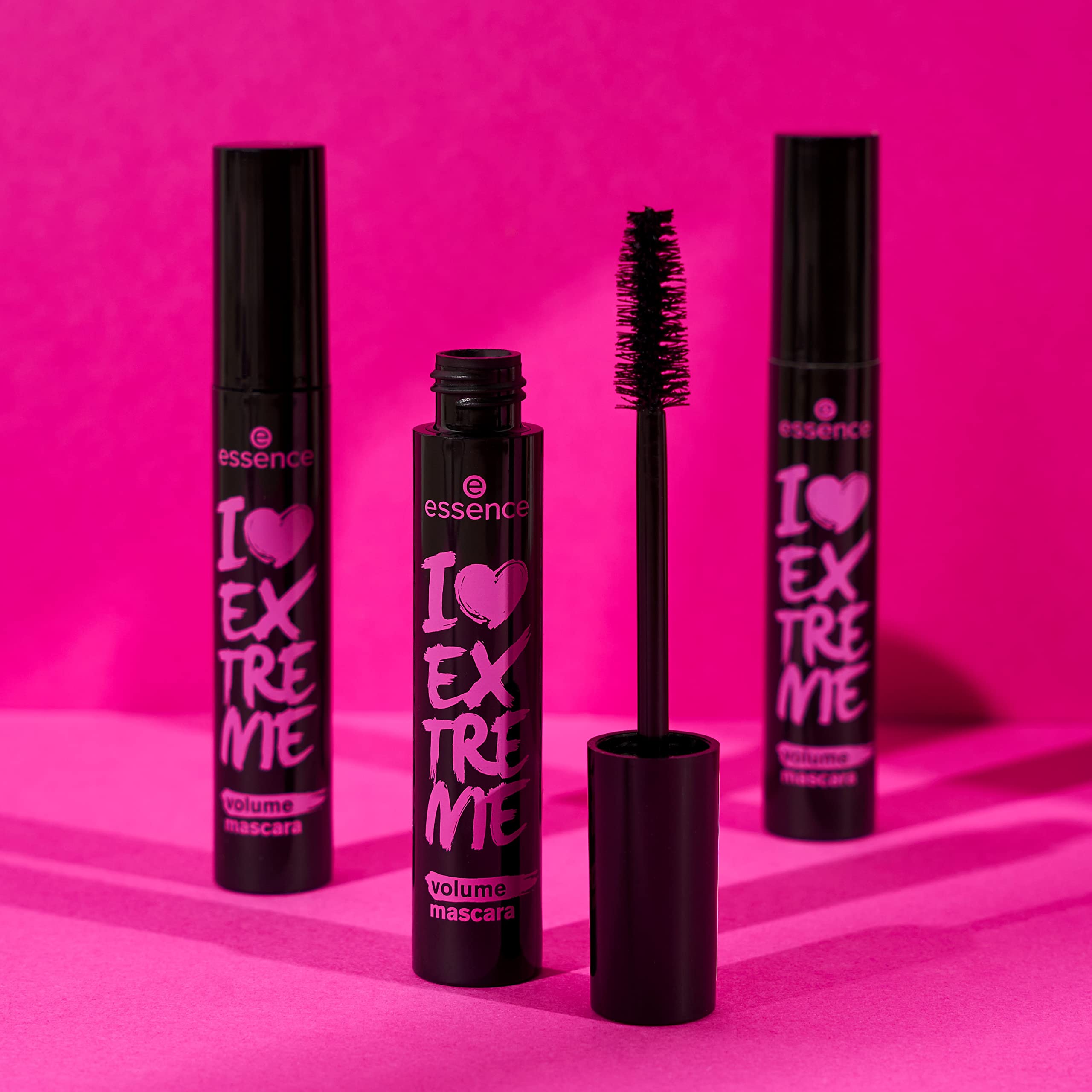 essence I Love Extreme Volume Mascara sealed pack3, preserves freshness for on-the-go use