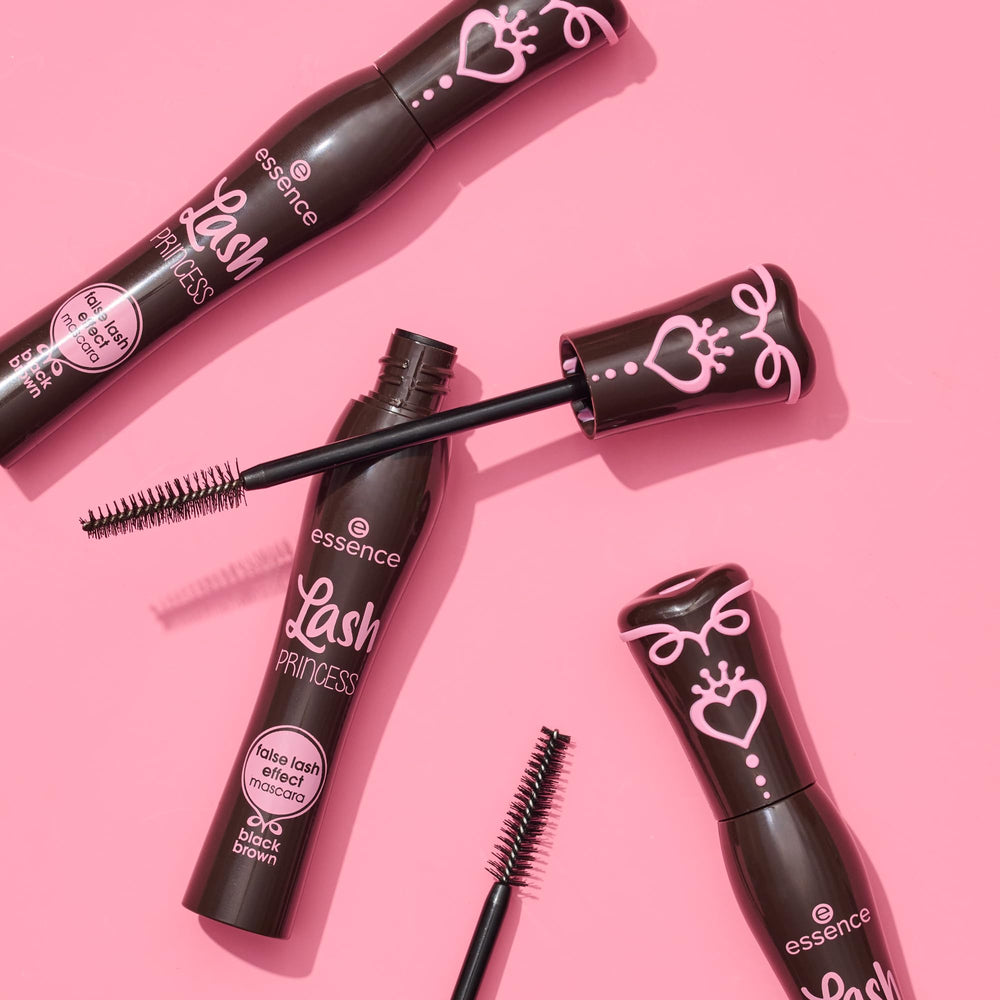 essence Lash Princess Brown definition close-up shows precise coating for natural look.