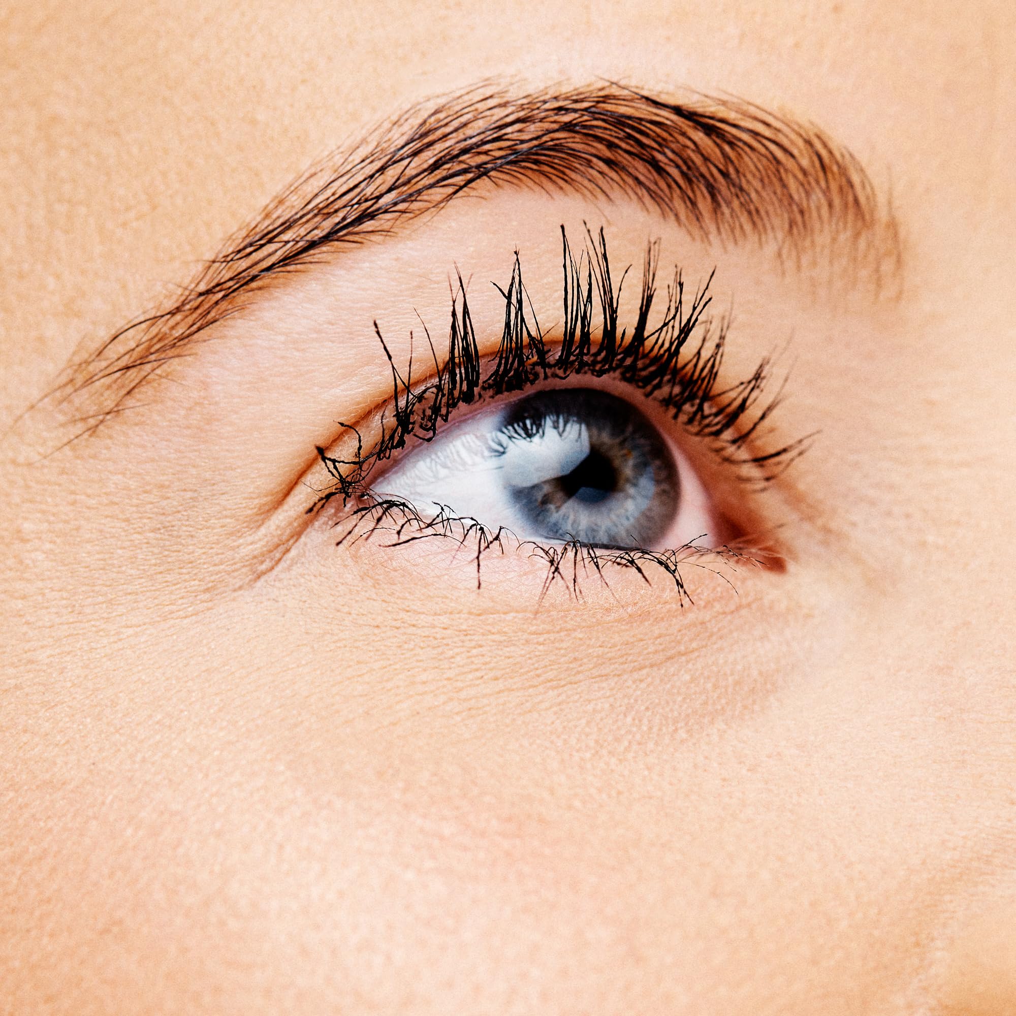 essence Lash Princess Curl & Volume Mascara dramatic lift with clump-free finish