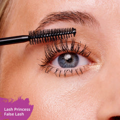 essence Lash Princess no-clumps formula in action for defined volume.