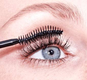 essence Lash Princess Volume Mascara made in Italy for premium quality.