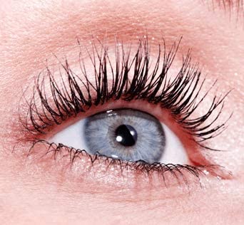 essence Lash Princess 3-pack is travel-friendly for on-the-go voluminous lashes.