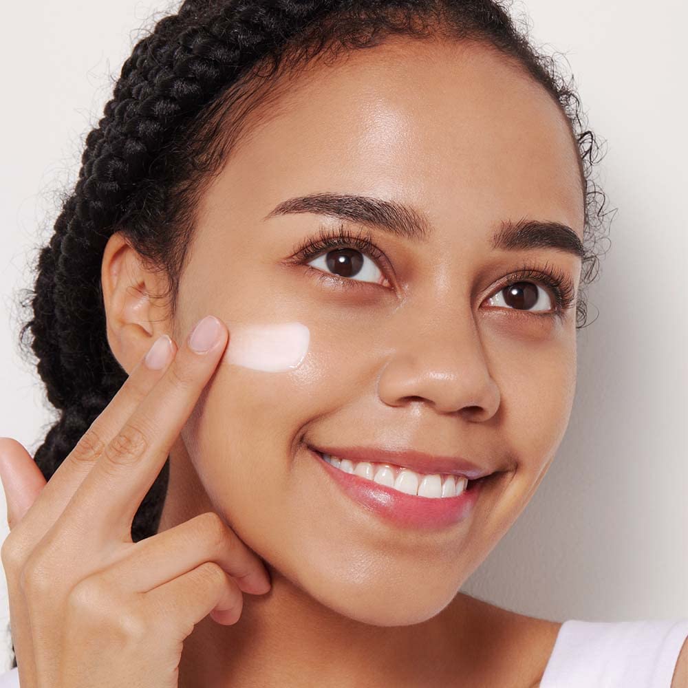 ETUDE Moistfull collagen cream jar close-up showcasing creamy texture