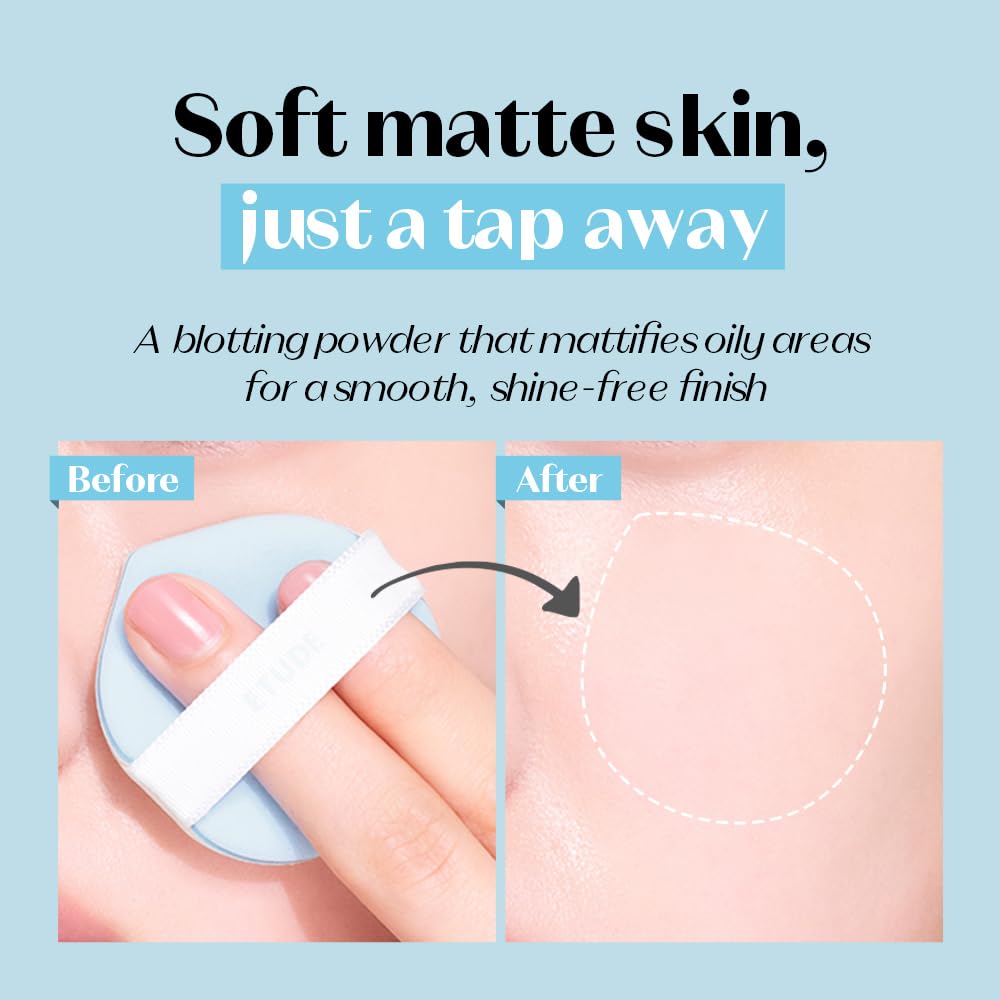 ETUDE SebumSoak Jelly Pressed Powder compact is designed for easily portable on-the-go touch-ups.