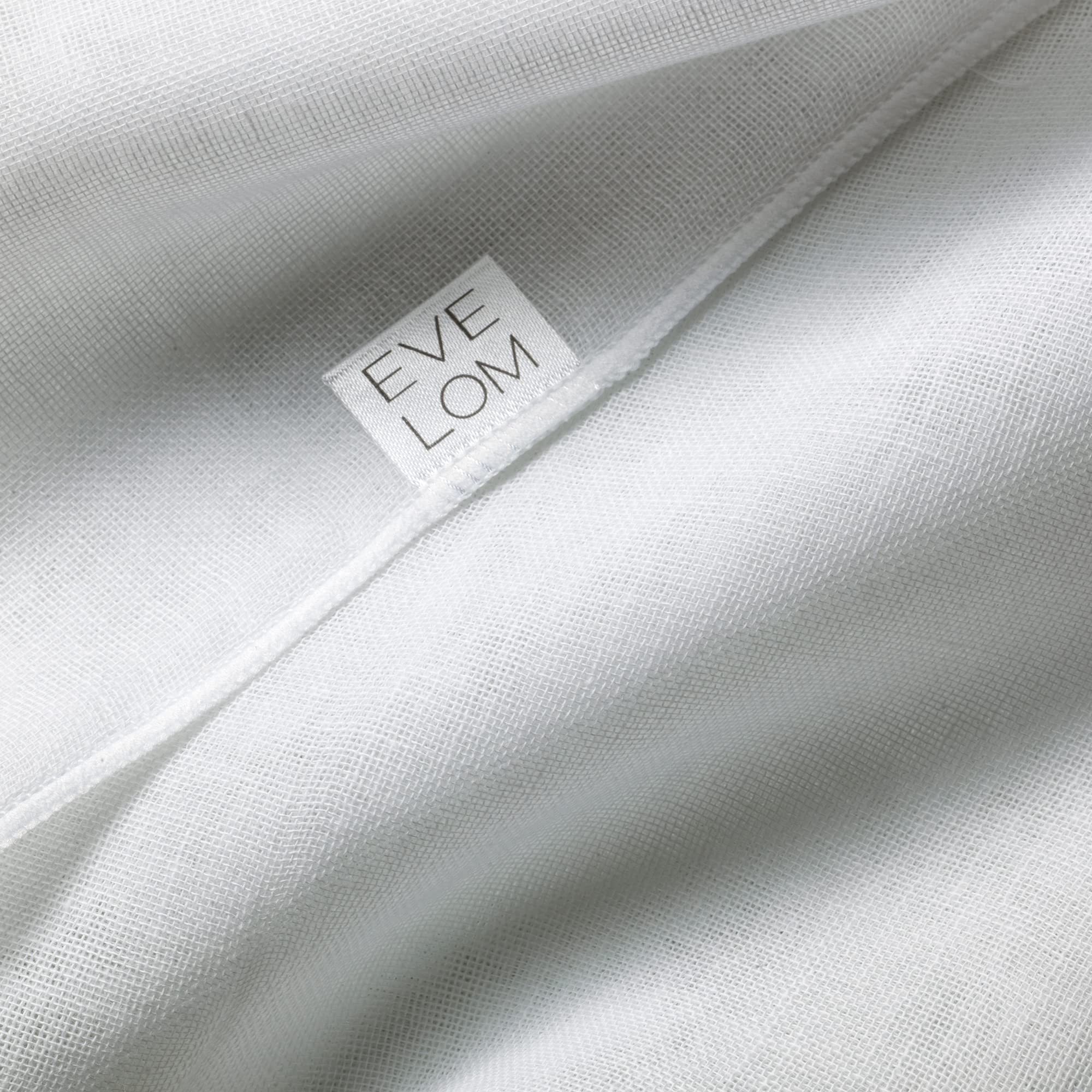 EVE LOM Muslin Cloth shows machine-washable care at 40°C