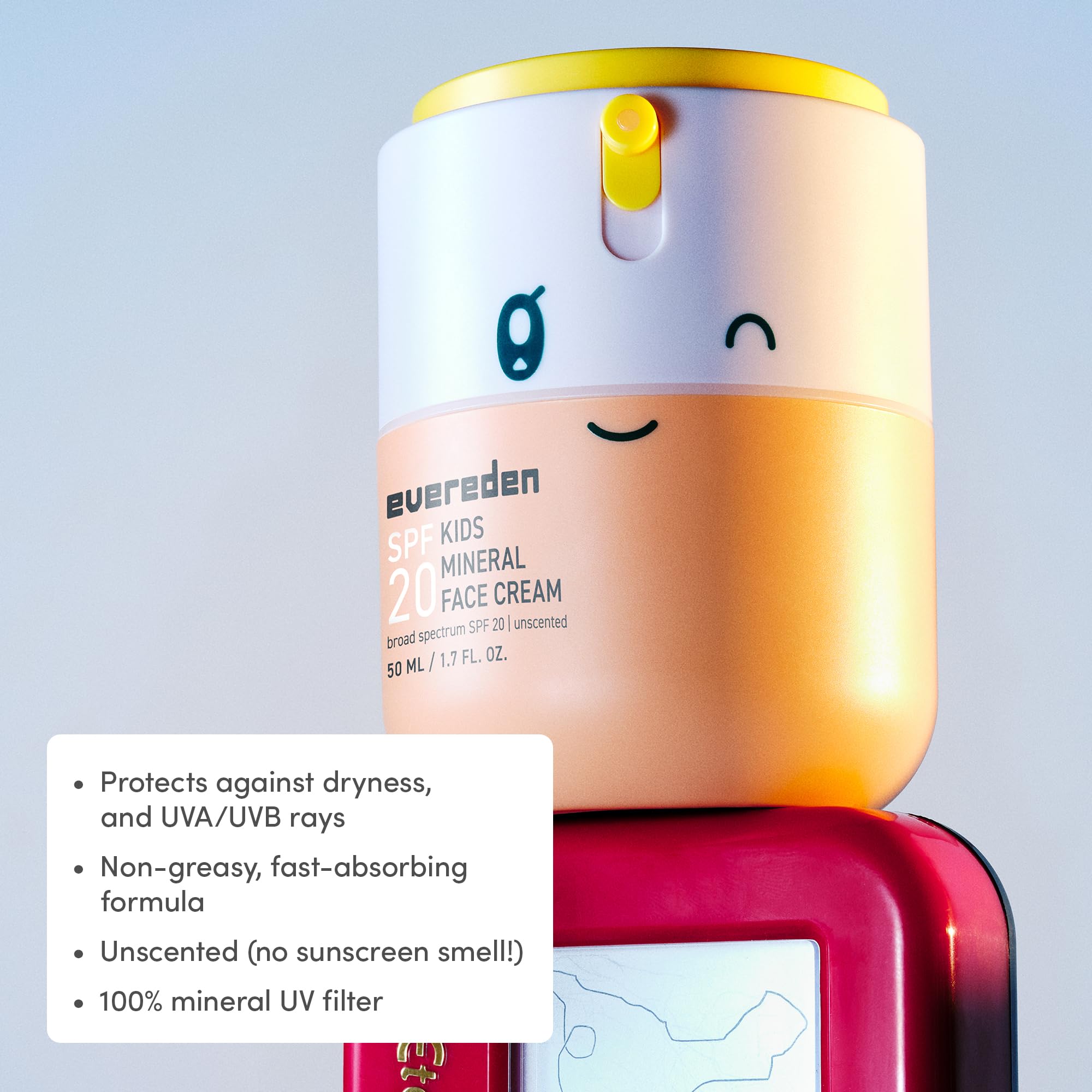 Evereden Kids Face Cream mineral sunscreen application demonstrates quick, non-greasy daytime moisturization.
