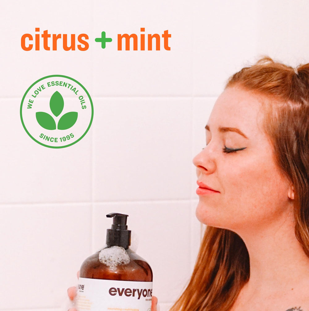 Everyone 3in1 citrus-mint pour demonstrates easy lather and quick wash