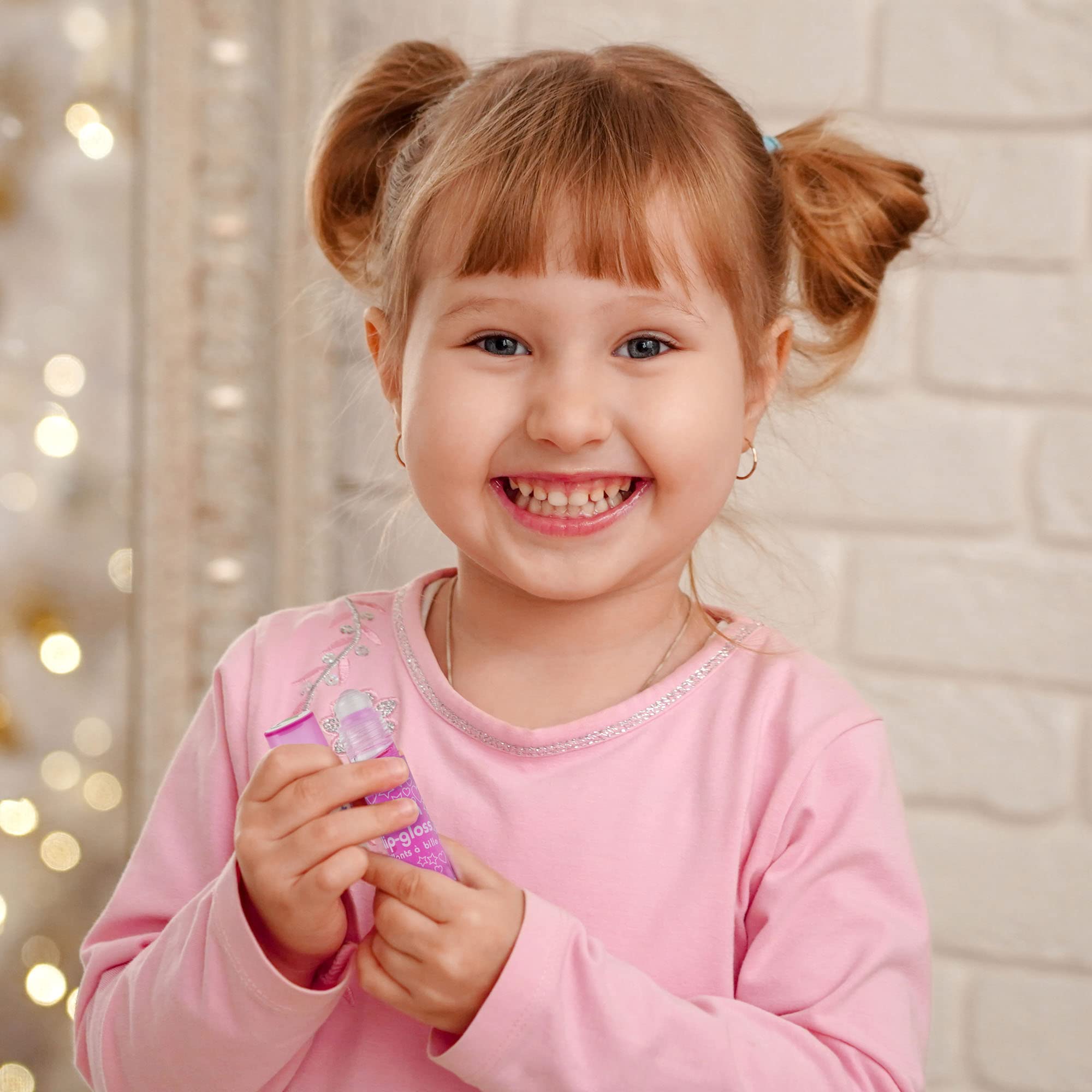 Expressions girl non-toxic safety label reinforces kid-friendly makeup suitability and parental peace of mind.