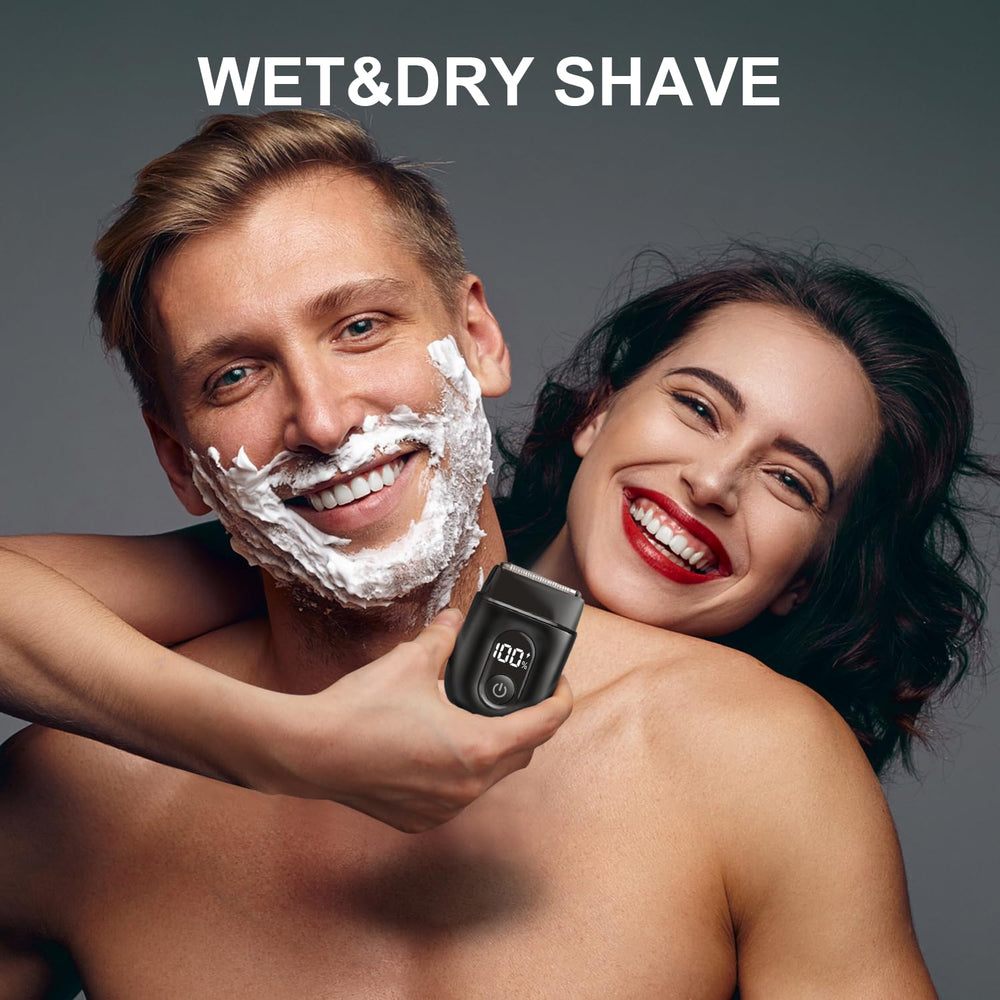 Fangaci easy-clean shaver rinses clean after use.