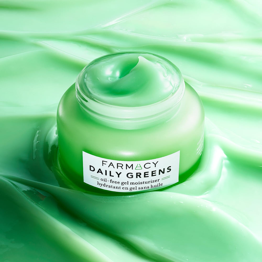 Farmacy Daily Greens matte finish swatch shows oil-control in daytime wear.