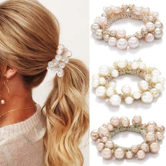 Gomas Fashey con perlas vistas de frente, elegantes para cualquier peinado.