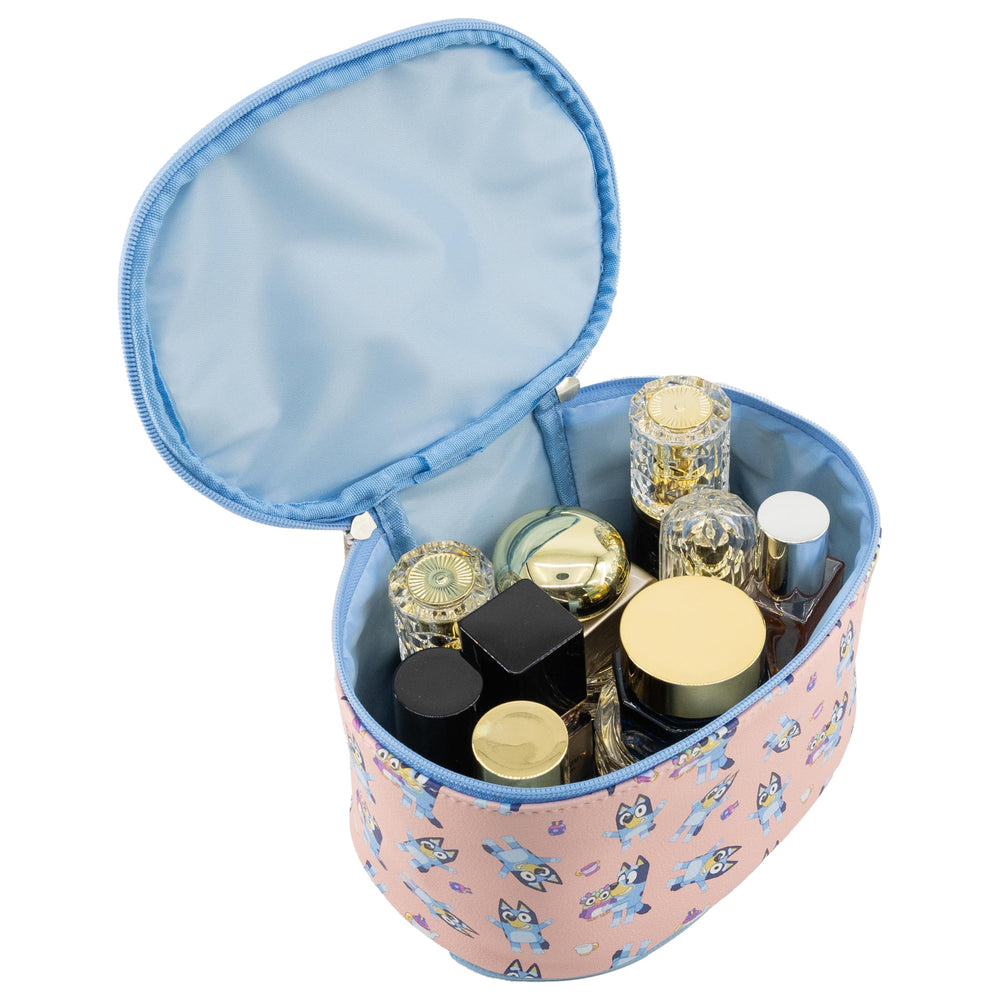 Fast Forward Bluey stitch-handle view highlights sturdy handle for easy carrying.