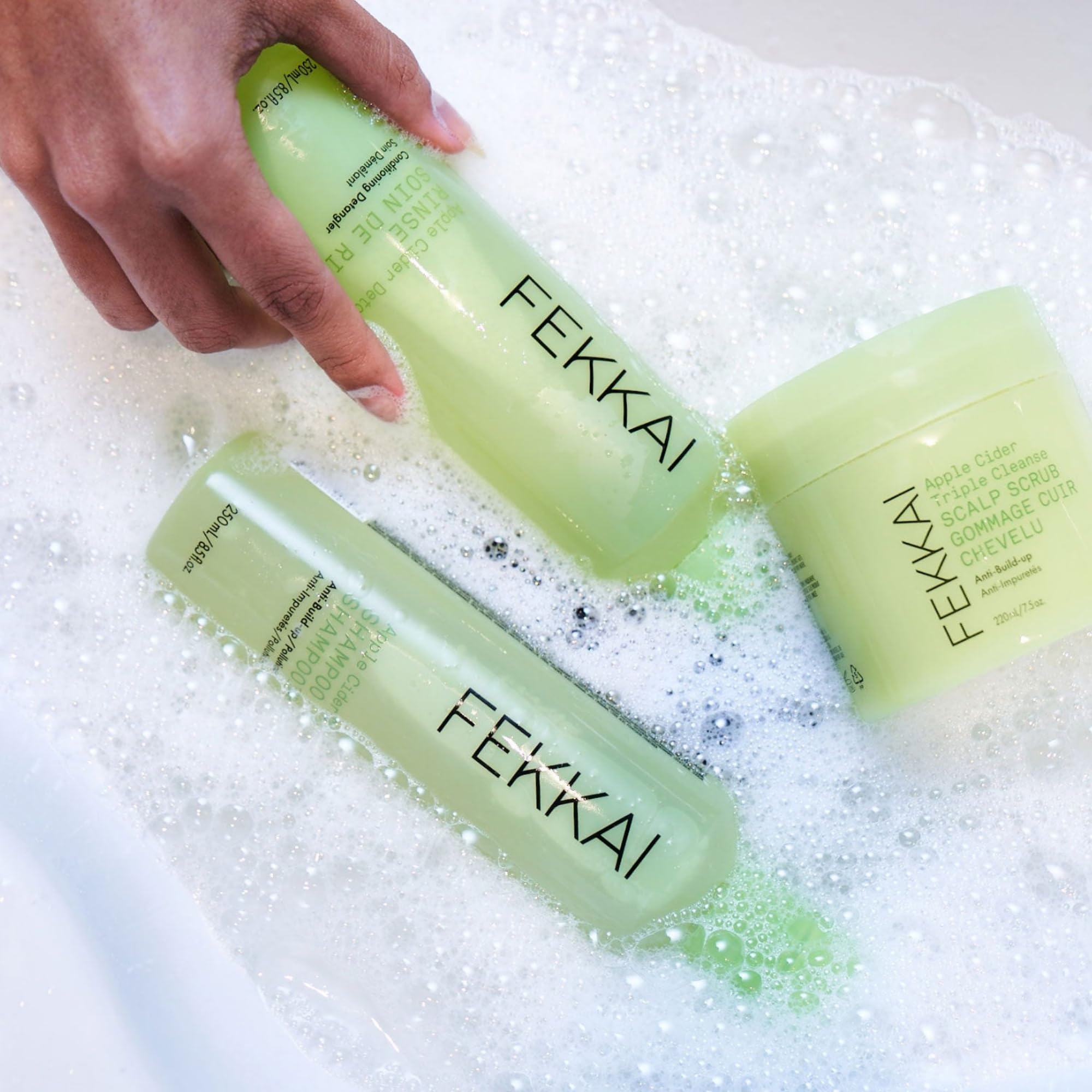 Fekkai Apple Cider Detox vinegar drops highlight clarifying action to remove buildup