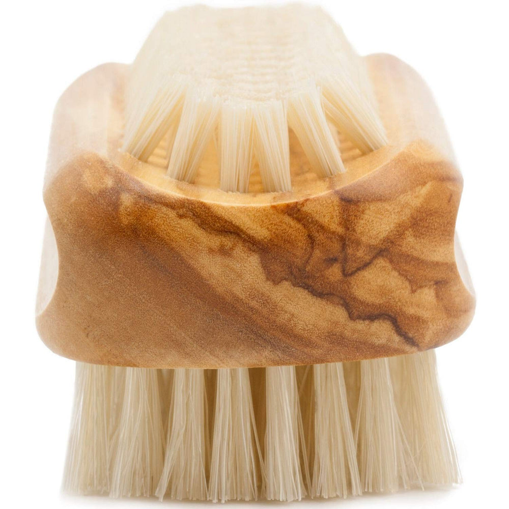 Fendrihan boar bristles closeup showing durable natural cleaning fibers.