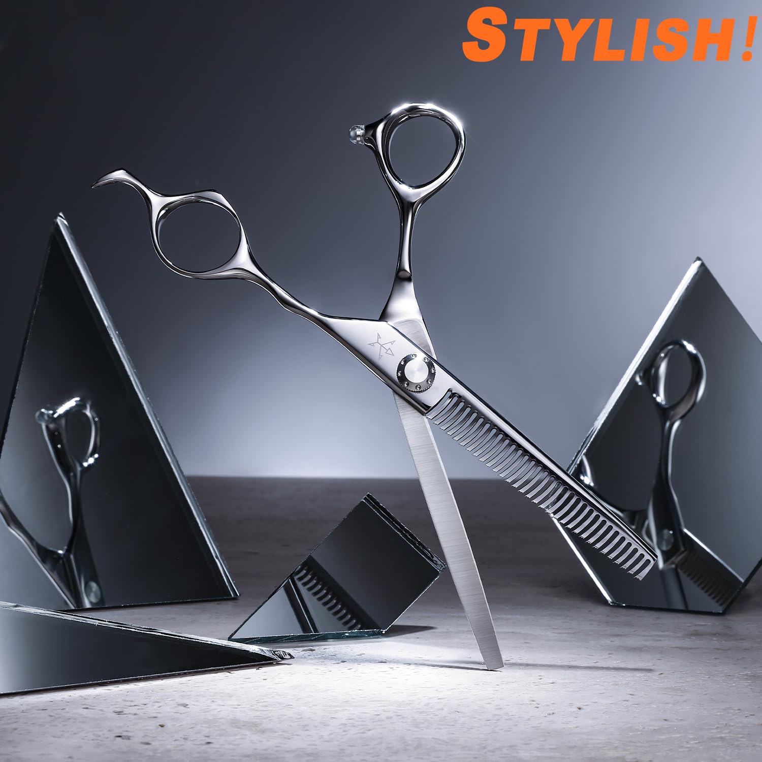 Fengliren thinning scissors oiled-coated blade indicates ready-to-use maintenance and smooth action.