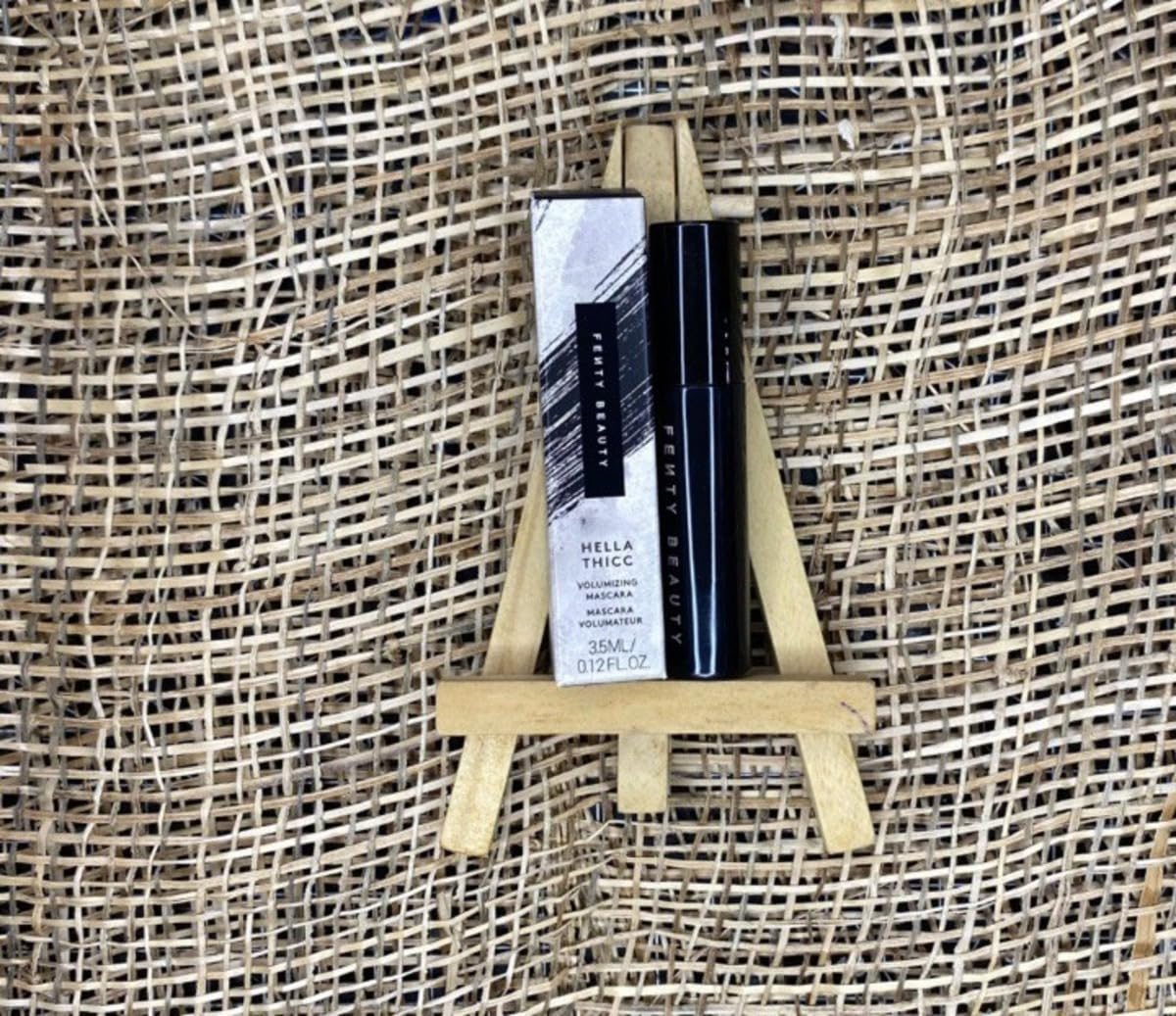 Fenty Beauty Hella Thicc Mascara Deluxe Sample tube branding visible for recognition