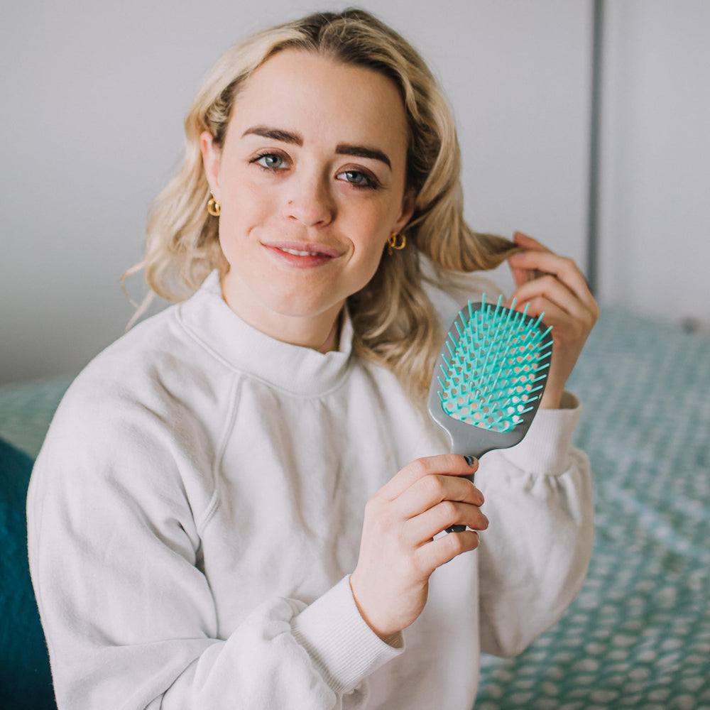 FHI Heat UNbrush Aurora family-friendly tool for all ages and hair types
