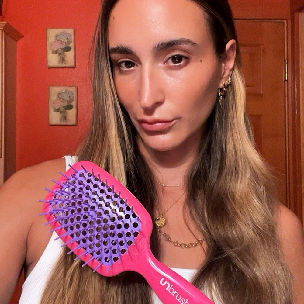 FHI Heat UNbrush suitable for kids and adults for simple detangling.