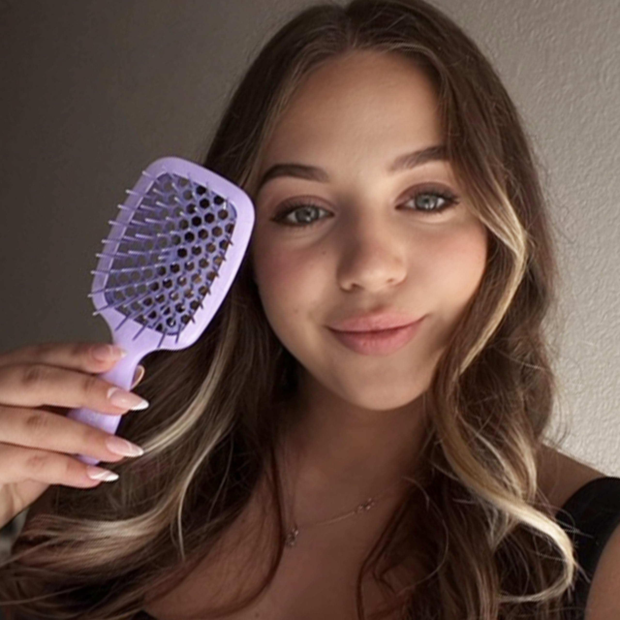 FHI Heat UNbrush Gift Pack emphasizes value and thoughtful haircare gift.