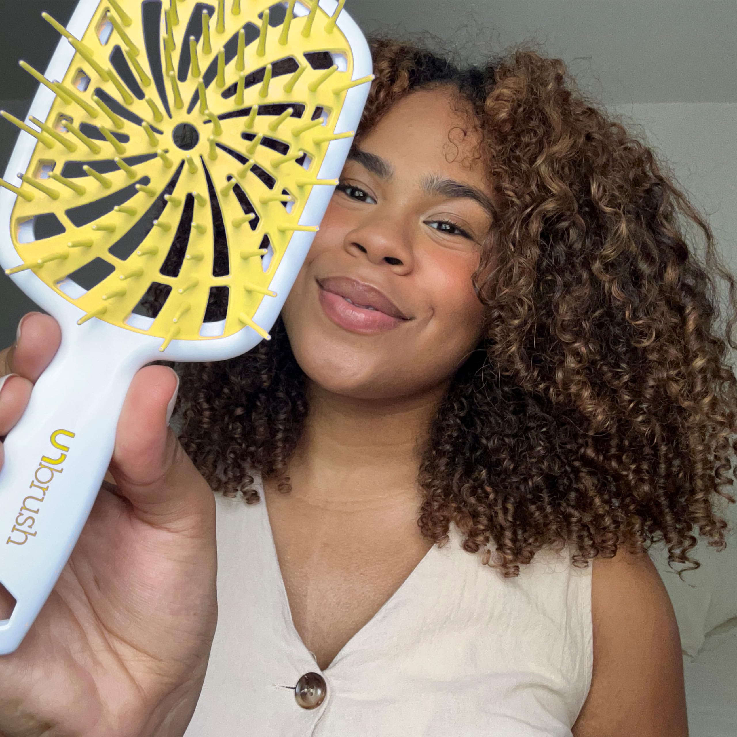 FHI Heat UNbrush Plus family-friendly design for all ages.