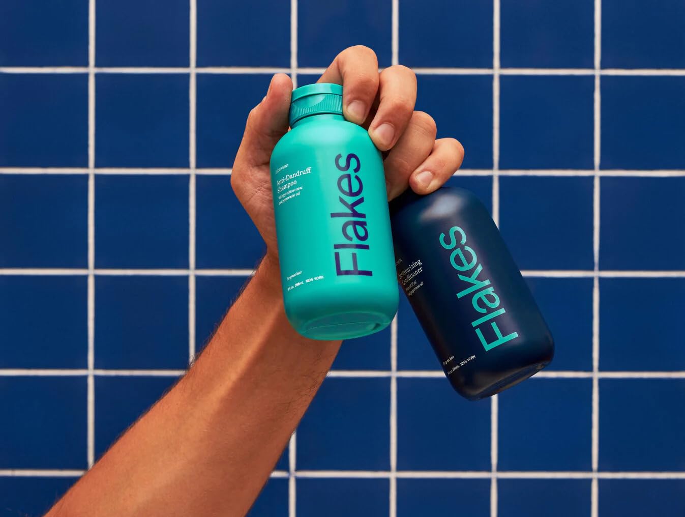 Flakes conditioner-tube-application shows even conditioning and manageability.