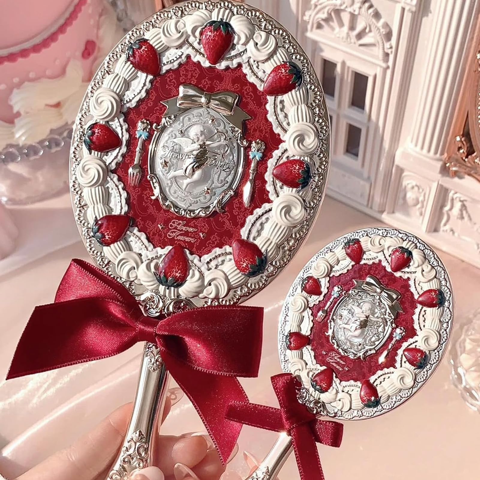 Flower Knows clear glass mirror with plastic frame ensures light, durable use