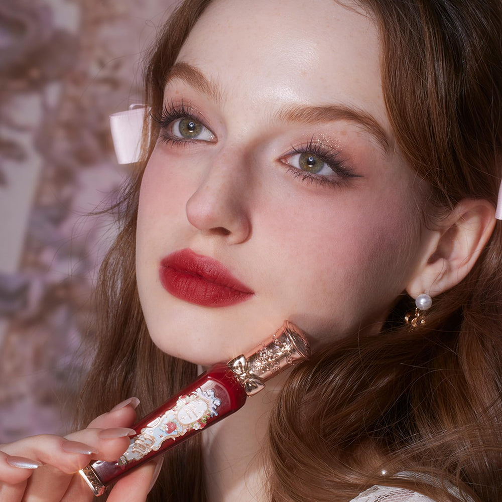 Flower Knows Elastic Color Matrix color-lock test highlights long-lasting pigment.