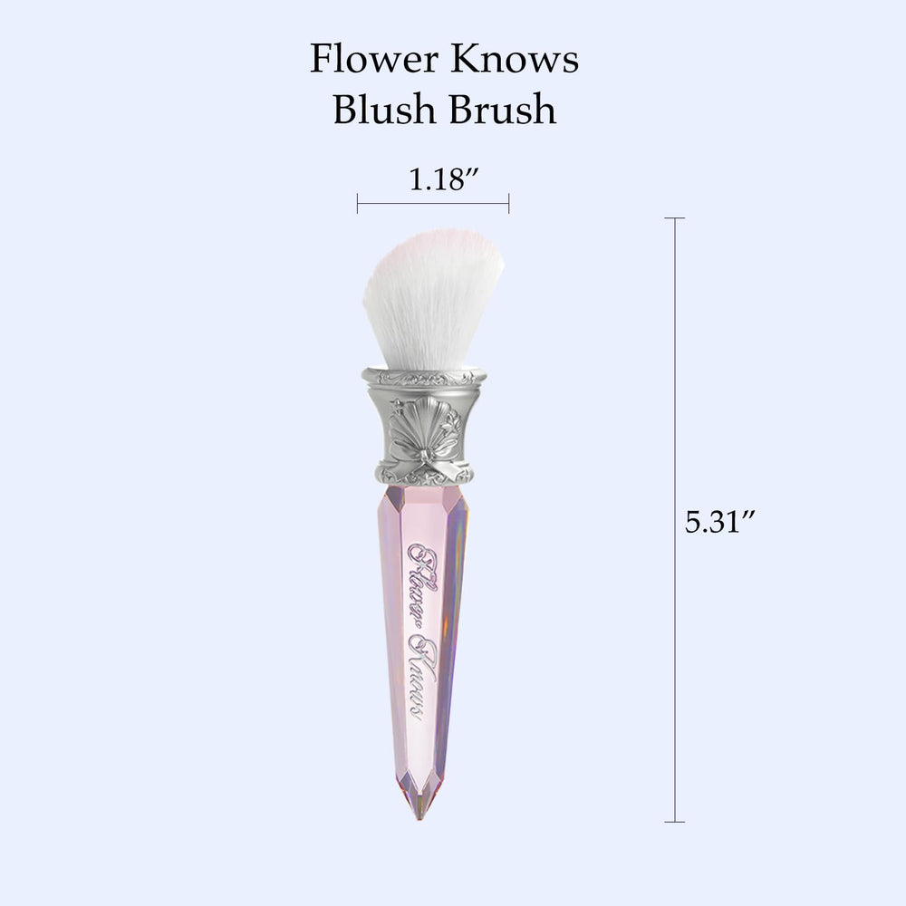 Flower Knows Shell's Jewel Angled Brush bristles blend edges for a seamless airbrushed finish.