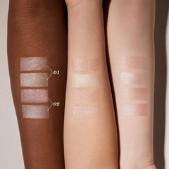 Flower Knows Jewel 2in1 with precision tip for inner corners delivers precise shimmer.