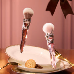 Flower Knows dual-layer fibers in the Sweetie Bear brush offer gentle pickup.