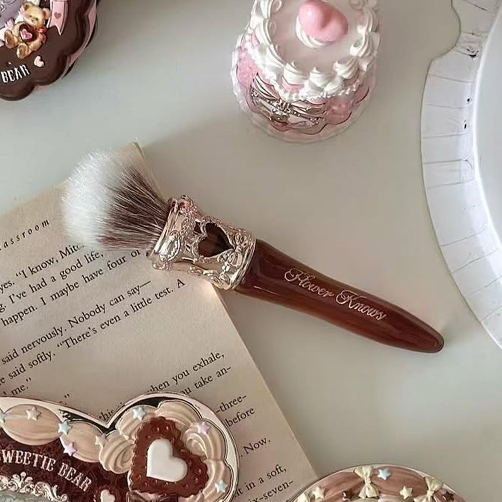 Flower Knows Sweetie Bear strawberry-pink brush with precise control during application.