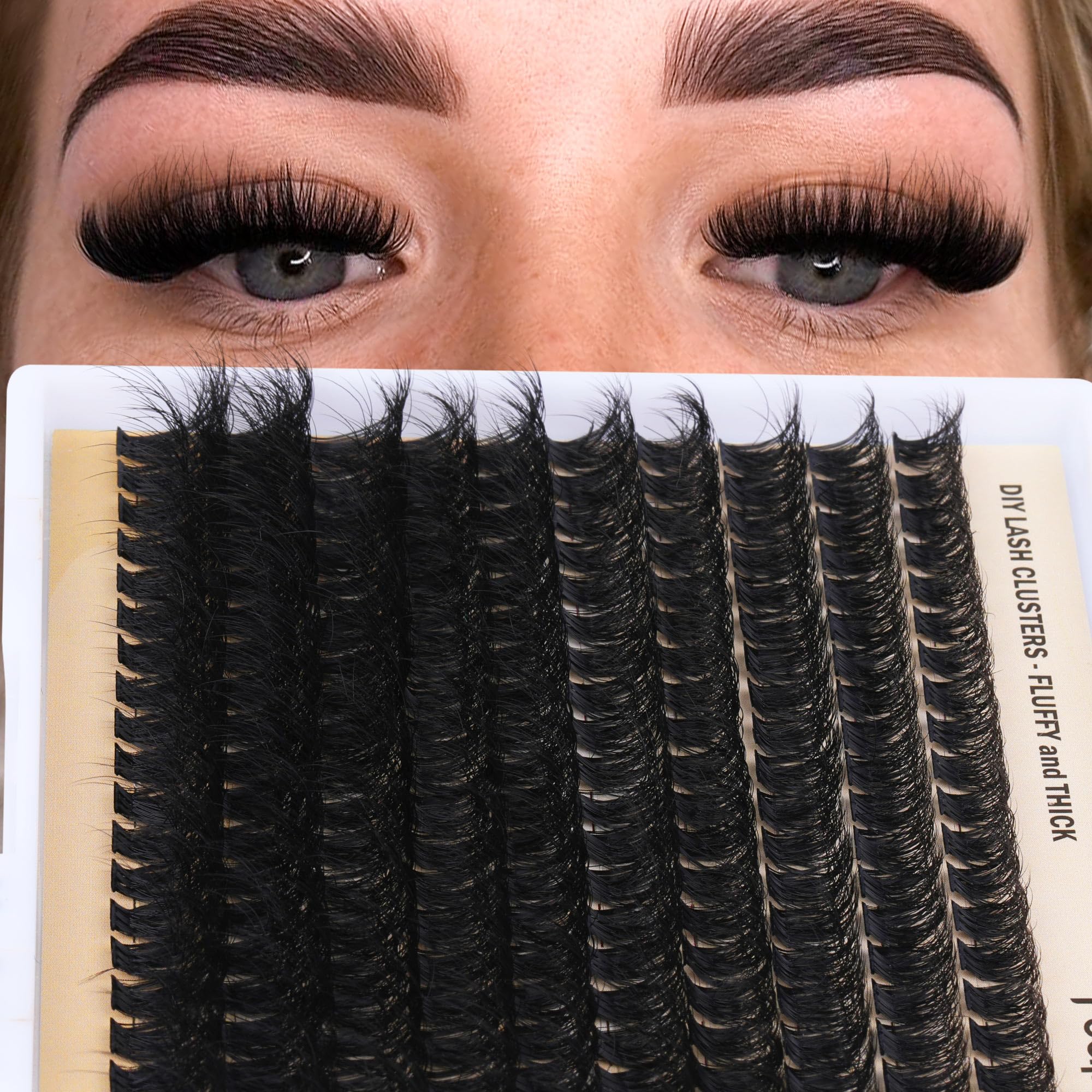 Focipeysa 90D-curly lashes close-up demonstrating voluminous appearance