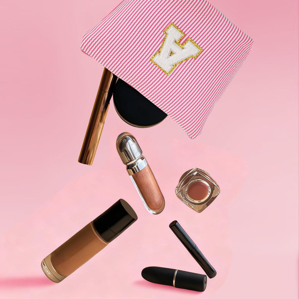 Fohufo initial letter S design bag personalizes makeup storage for her