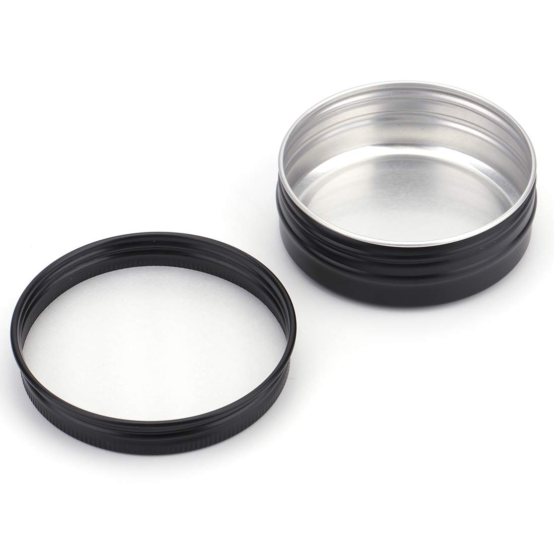 Foraineam screw lid keeps contents sealed and protects against light exposure during trips