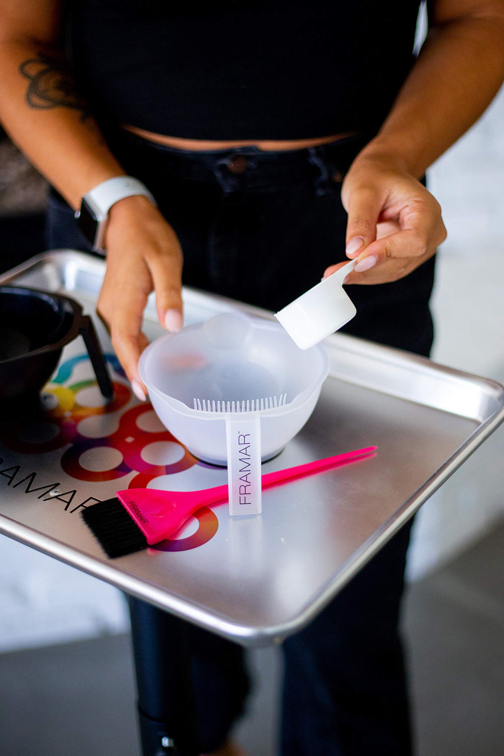 Framar Color Bowl's non-slip rubber bottom keeps stations stable during color work.