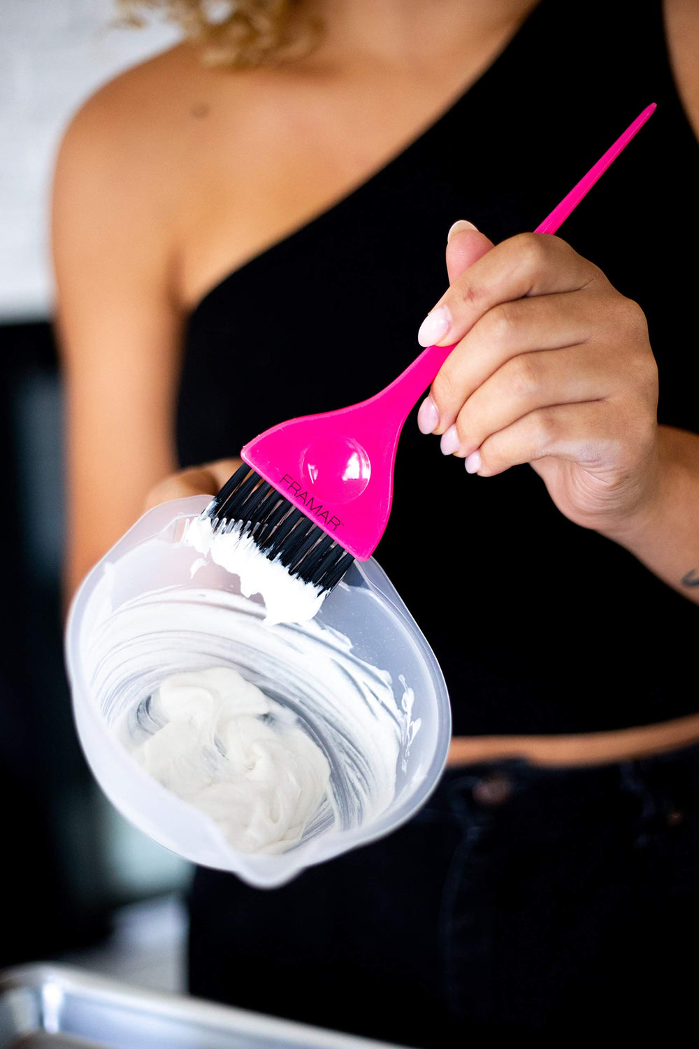 Framar Color Bowl supports studio or home dye sessions for efficient work.