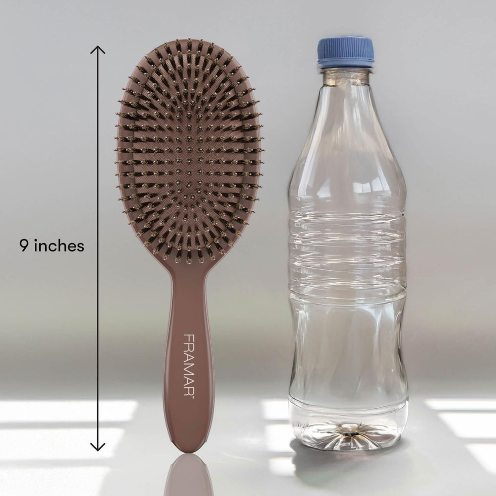 FRAMAR Daily routine brush – in-hand use before work for smooth results