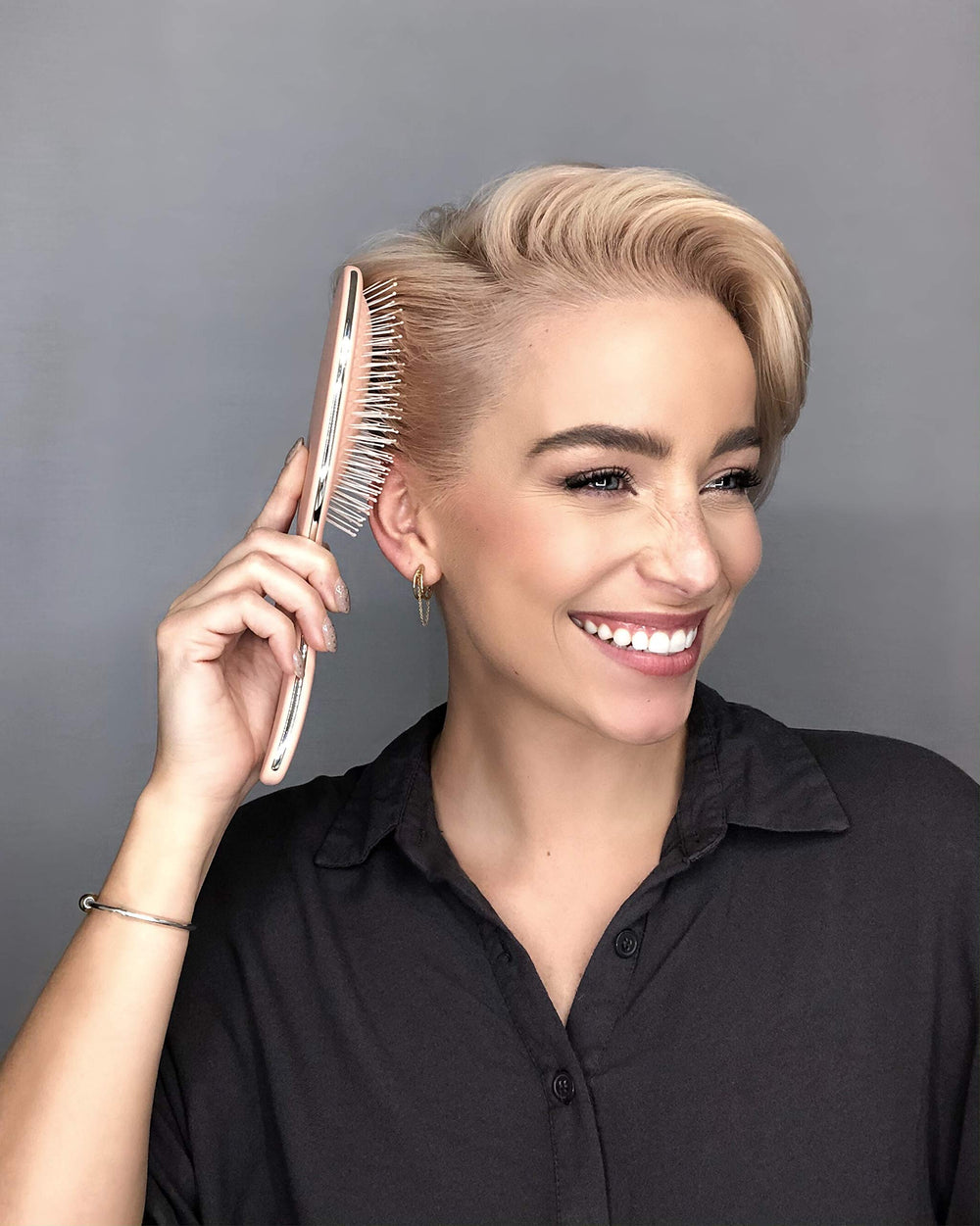 Framar detangling brush saves time during morning detangling routines