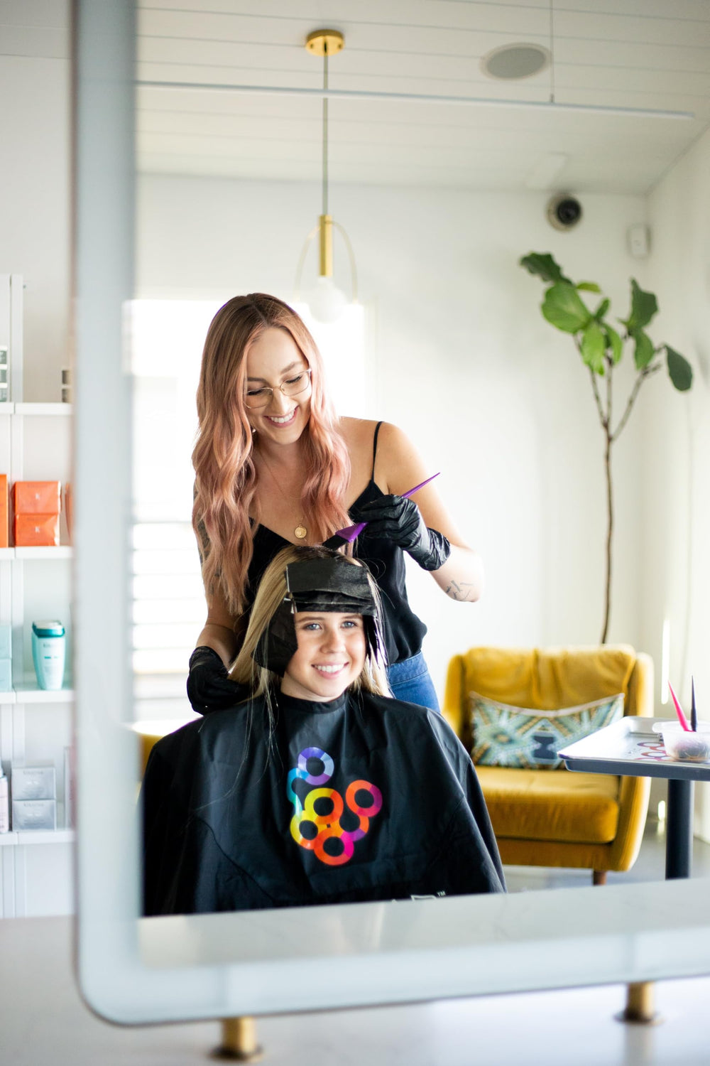 FRAMAR full-coverage brush aids uniform dye across large sections.