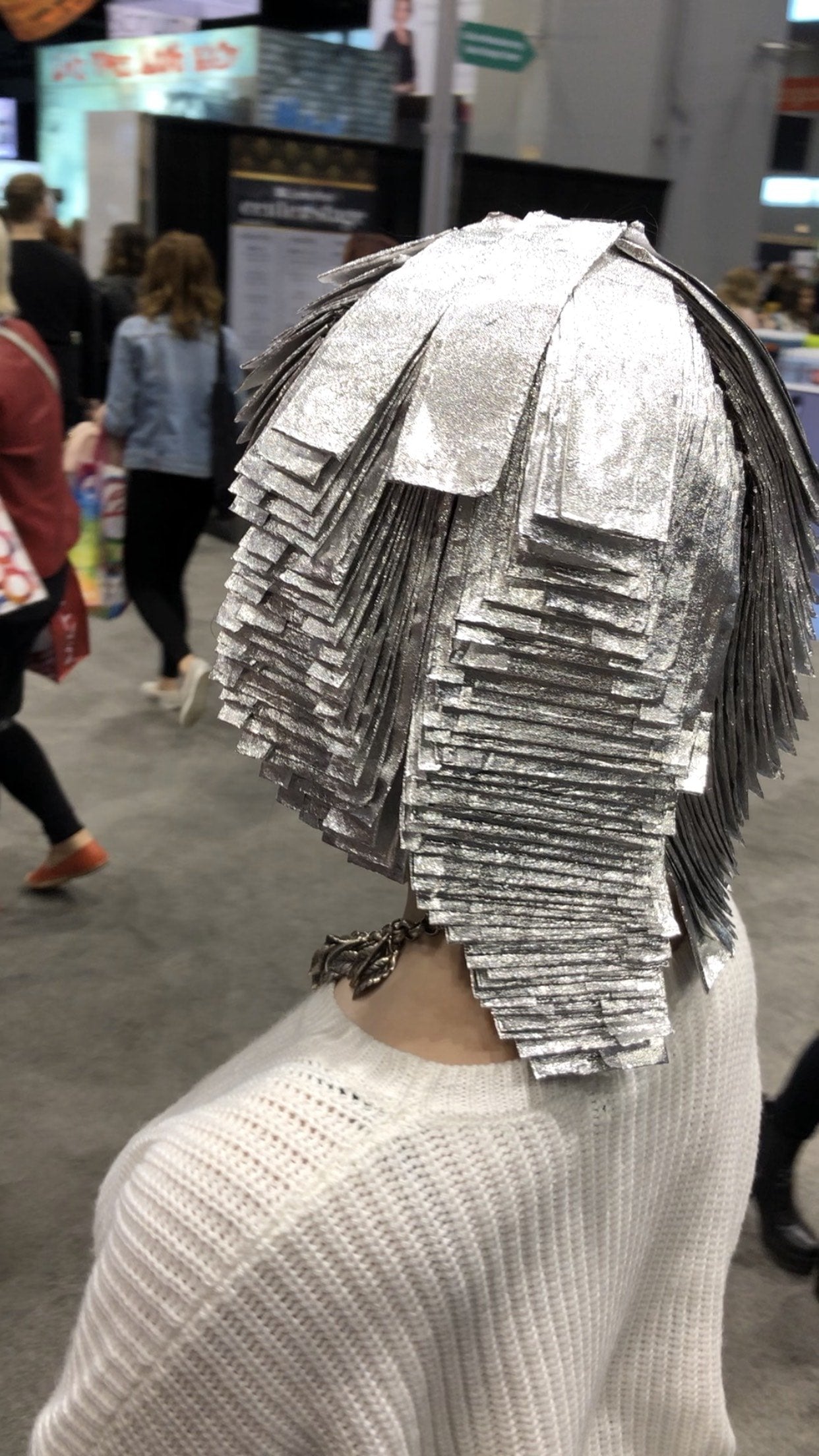 FRAMAR hair-highlighting foil in silver supports precise, even results.