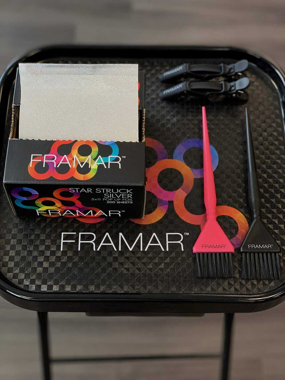 FRAMAR non-slip pop-up foil edge for steady sectioning during highlights