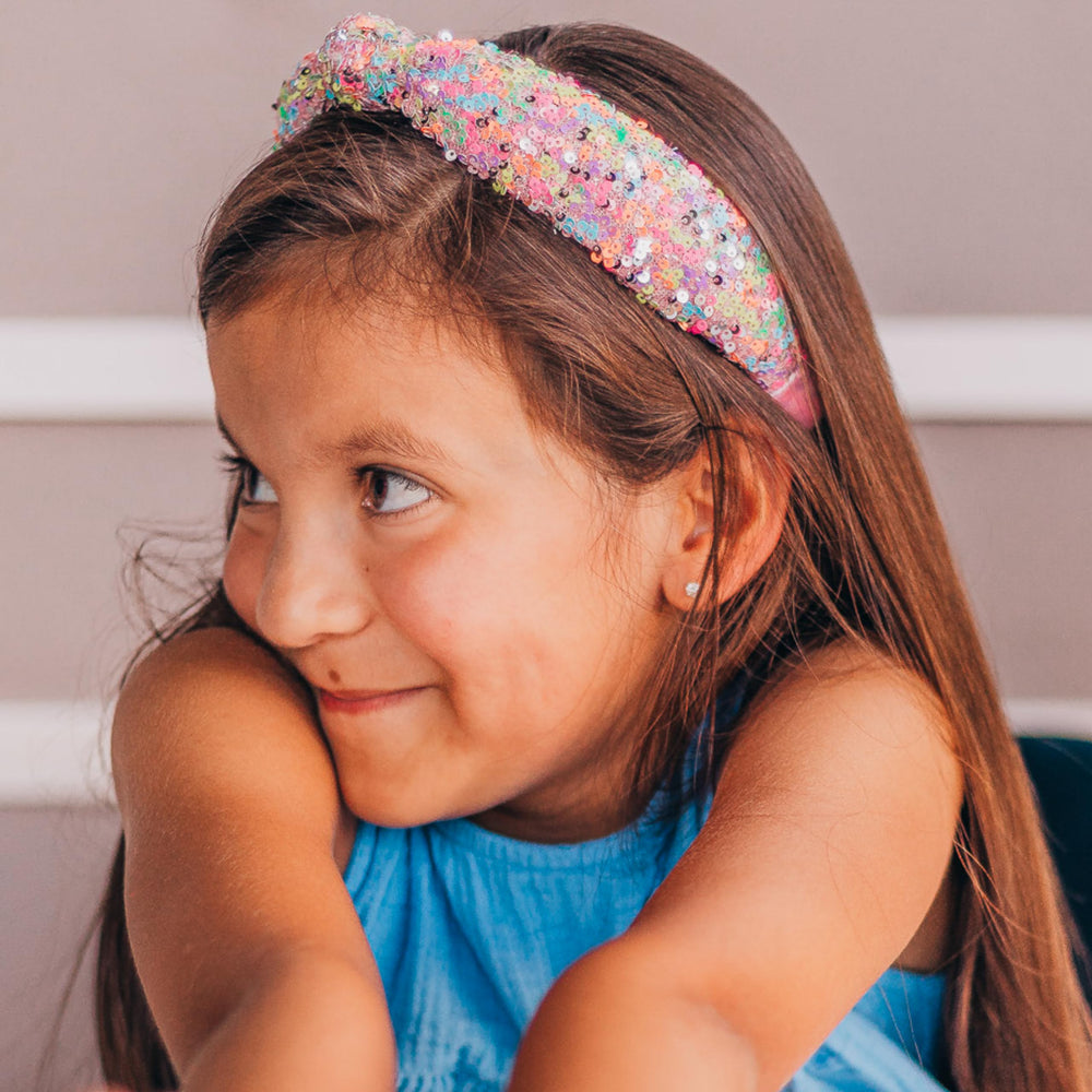 FROG SAC Knotted headband on child at school or play