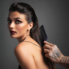 Fromm Intuition anti-static design reduces frizz and flyaways
