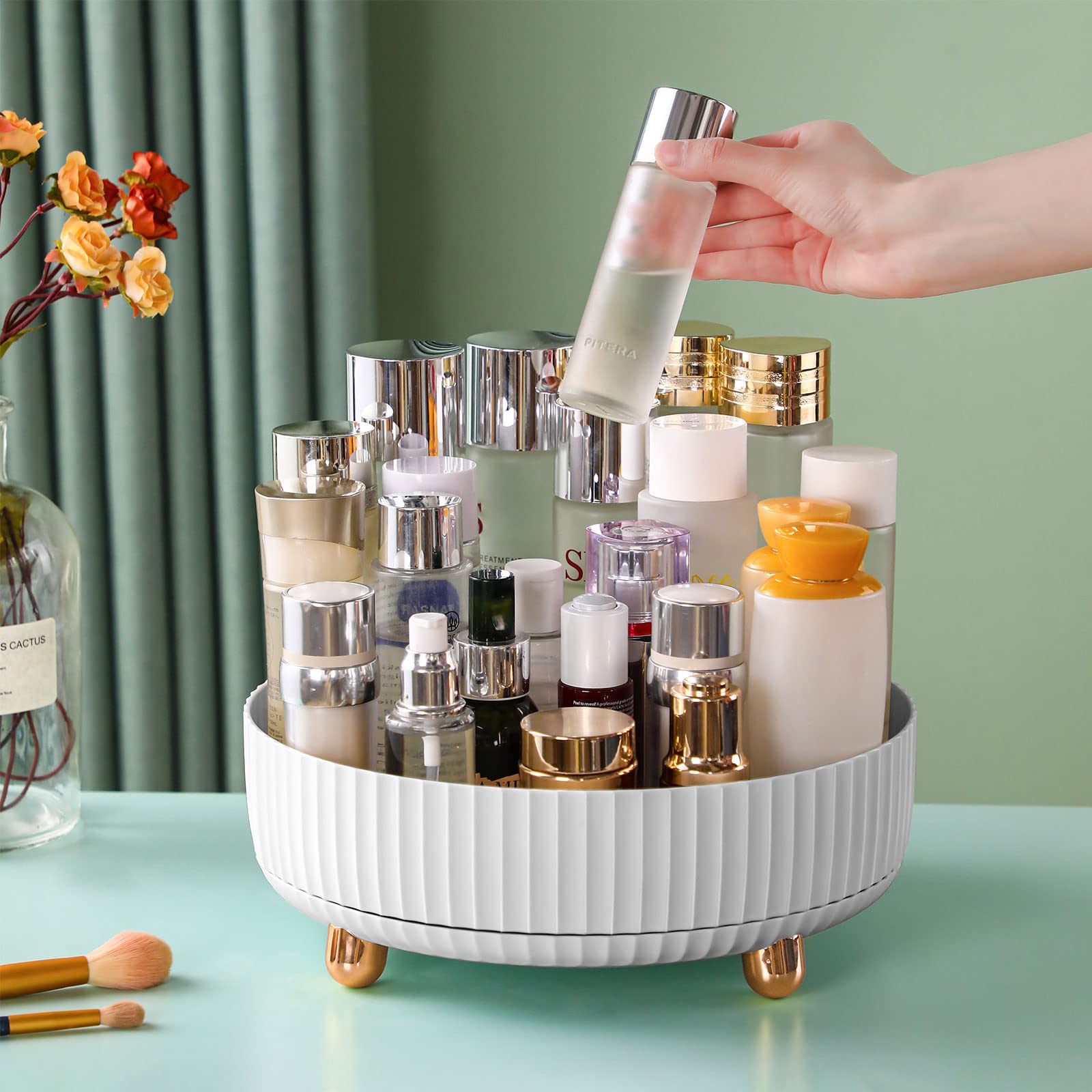 Funest makeup-perfume-organizer-360-rotate offers full rotation for easy access to cosmetics.