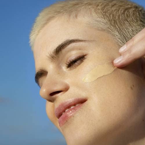 Garnier Skin Naturals BB Light Cream texture closeup shows breathable formula.