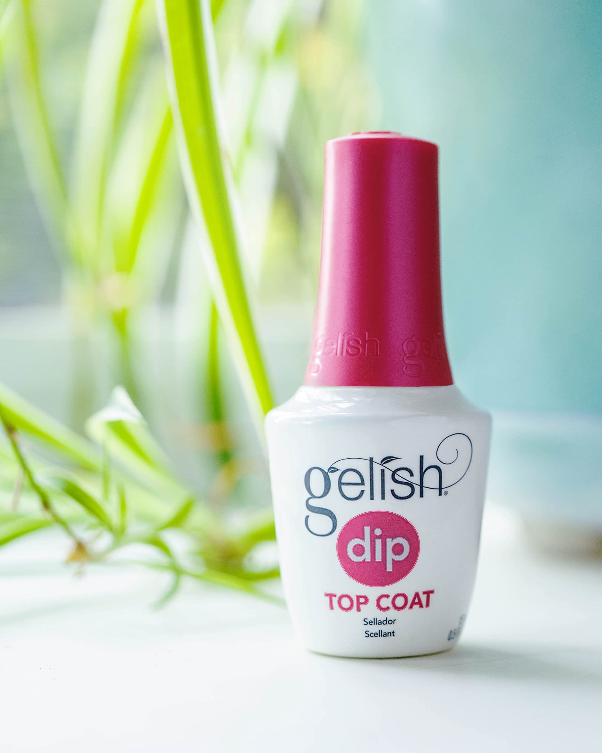 Gelish Dip Basix nails after application show long-wear and vibrant color.