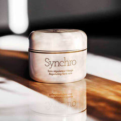 Gernetic Synchro Cream texture closeup shows creamy, regenerative consistency.